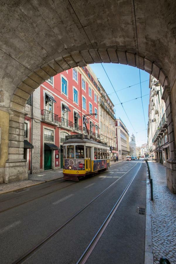 A Captivating Close To River Tagus In