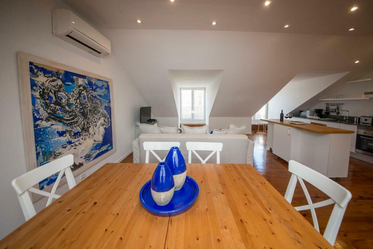 A Captivating Close To River Tagus In Apartment Lisbon