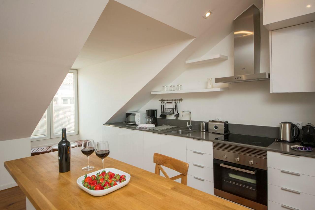 A Captivating Close To River Tagus In Apartment *