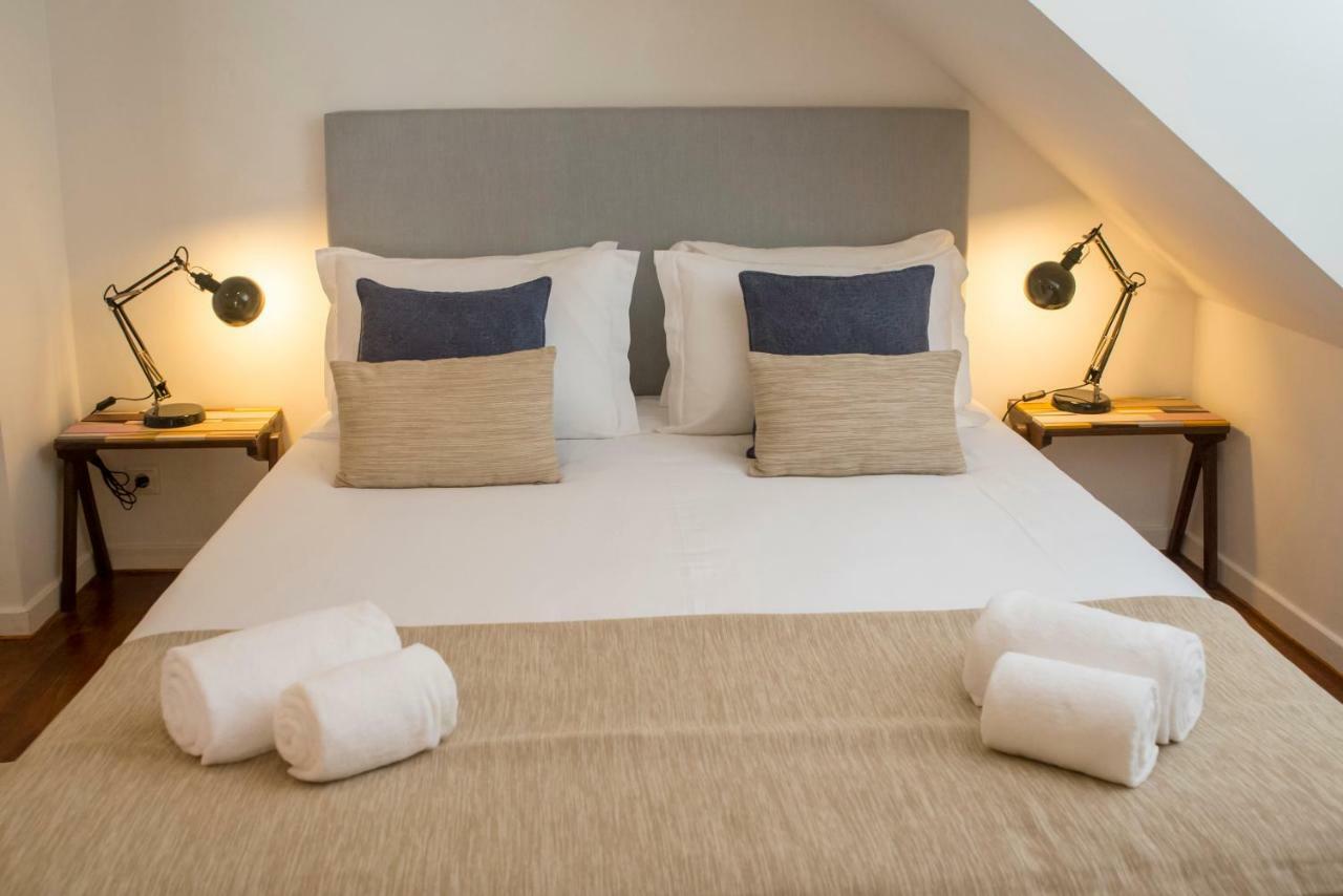 A Captivating Close To River Tagus In Lisbon